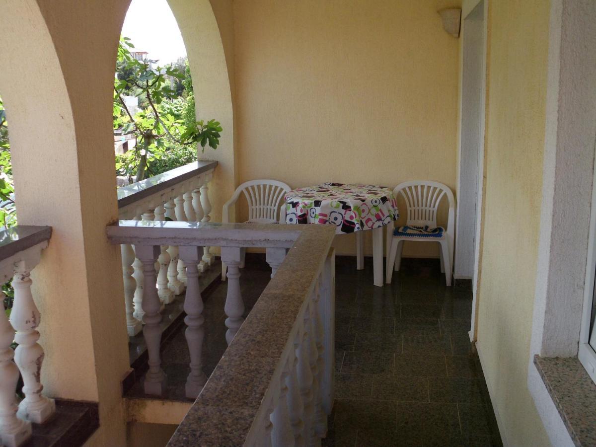 Apartments With A Parking Space Pinezici, Krk - 15269 Vrh  Exterior foto